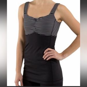 Lululemon workout top